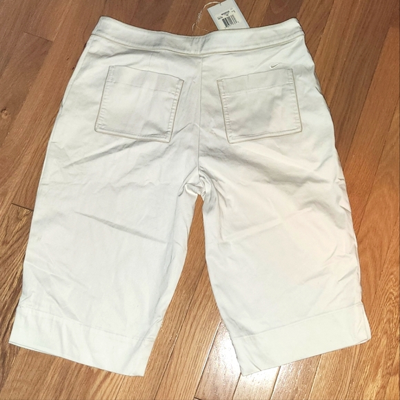 NEW DEADSTOCK VINTAGE NIKE PERFORMANCE GOLF CAPRIS SHORTS SZ6 WHITE WITH TAGS! - Picture 2 of 16